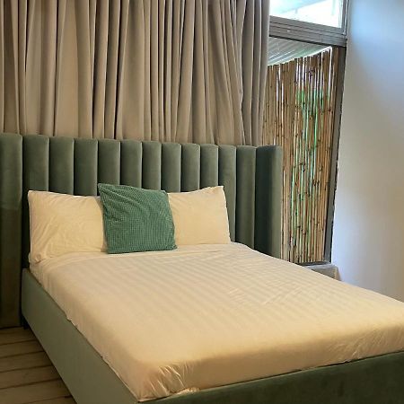 Rothschild 79 Hotell Petach Tikva Exteriör bild